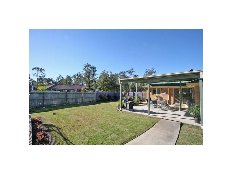 2 Cougers Court, Regents Park QLD 4118
