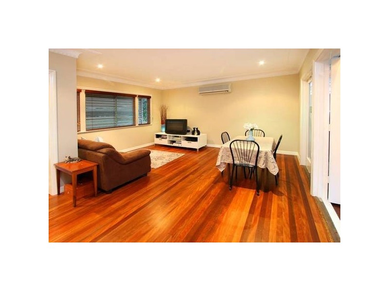 10 Embie Street, Holland Park West QLD 4121