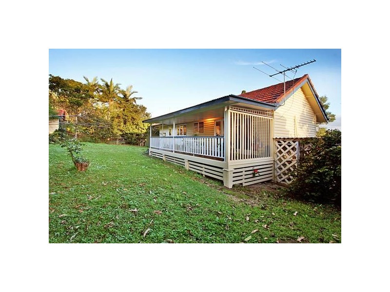 10 Embie Street, Holland Park West QLD 4121