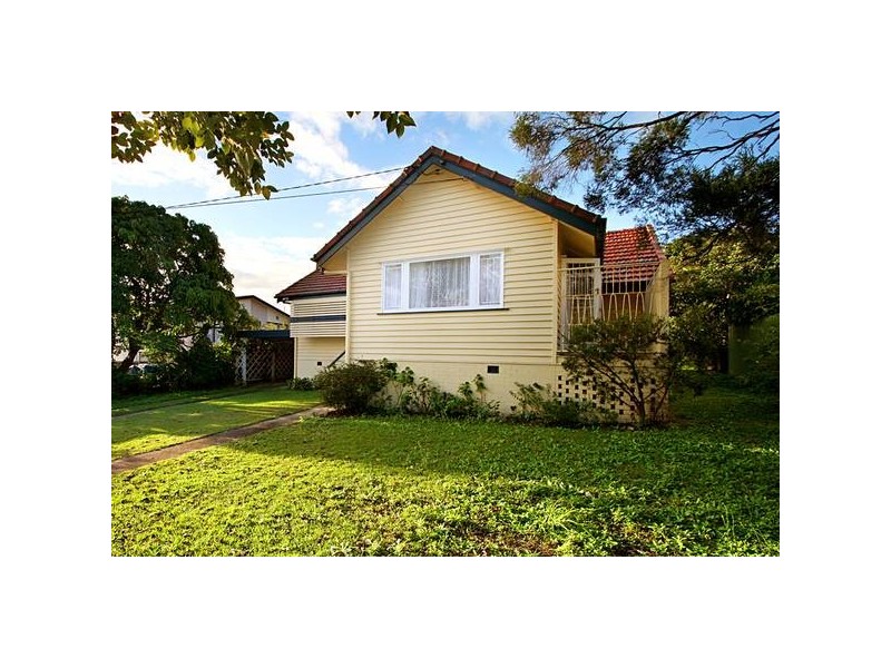 10 Embie Street, Holland Park West QLD 4121