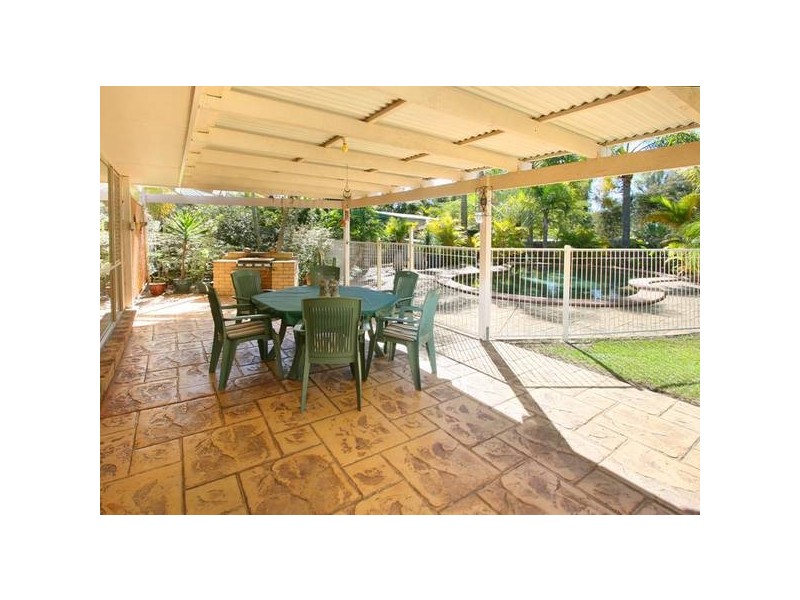 34 Haldham Crescent, Regents Park QLD 4118