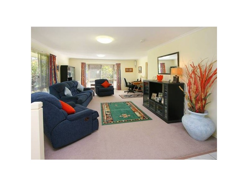 34 Haldham Crescent, Regents Park QLD 4118