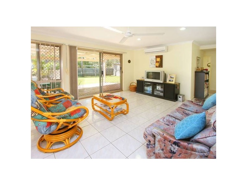 34 Haldham Crescent, Regents Park QLD 4118