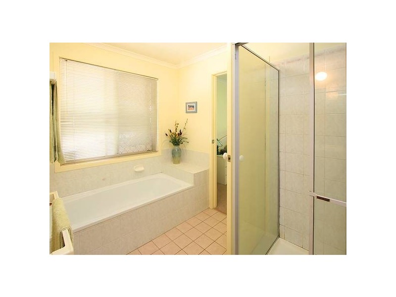 34 Haldham Crescent, Regents Park QLD 4118