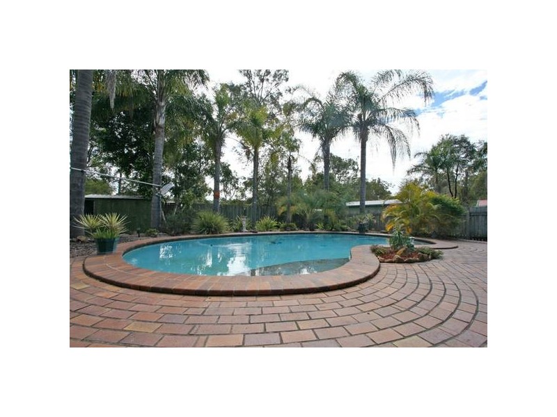 20 Acorus Crt., Regents Park QLD 4118