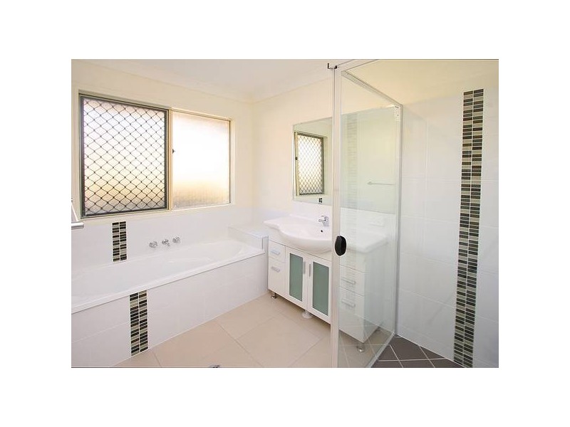 18 Golden Penda Drive, Jimboomba QLD 4280