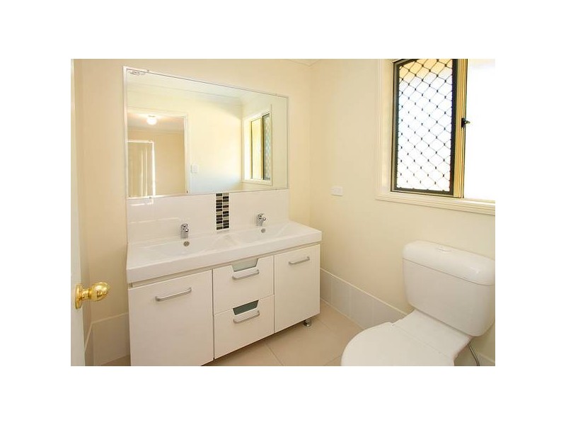 18 Golden Penda Drive, Jimboomba QLD 4280