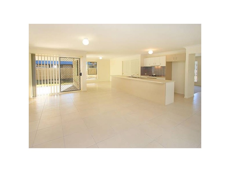 18 Golden Penda Drive, Jimboomba QLD 4280