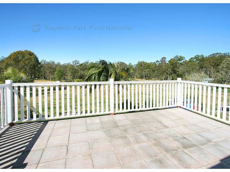 672 Middle Road, Greenbank QLD 4124