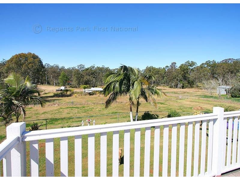 672 Middle Road, Greenbank QLD 4124