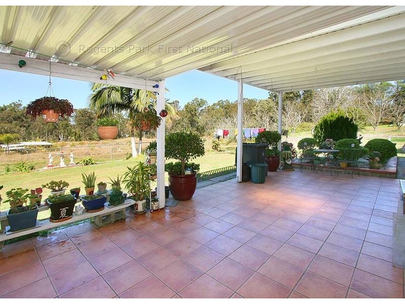 672 Middle Road, Greenbank QLD 4124