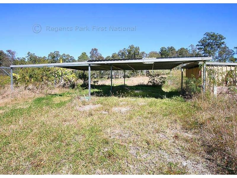 672 Middle Road, Greenbank QLD 4124