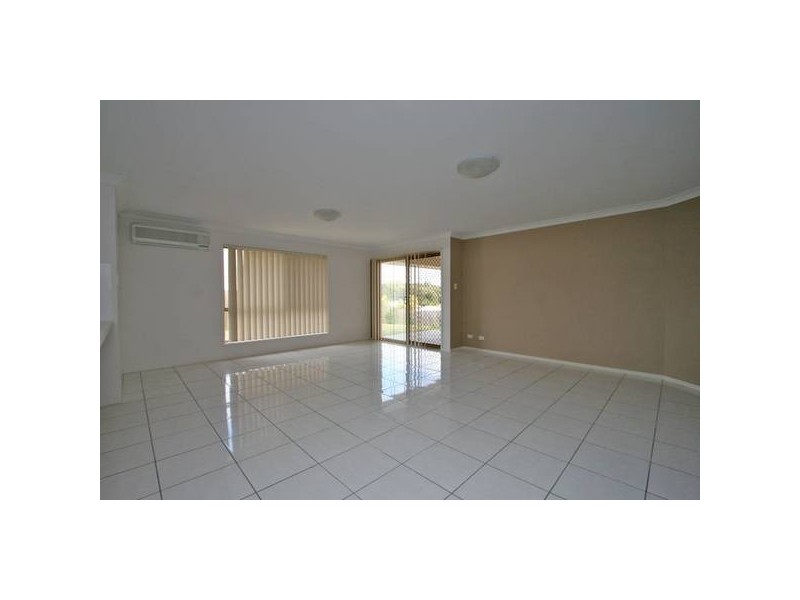 14 Sunrise Crescent, Regents Park QLD 4118
