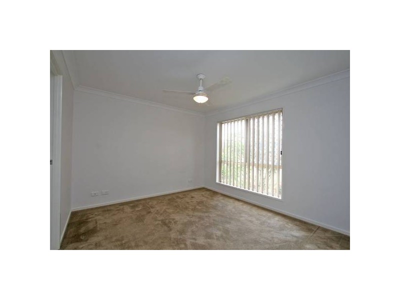 14 Sunrise Crescent, Regents Park QLD 4118