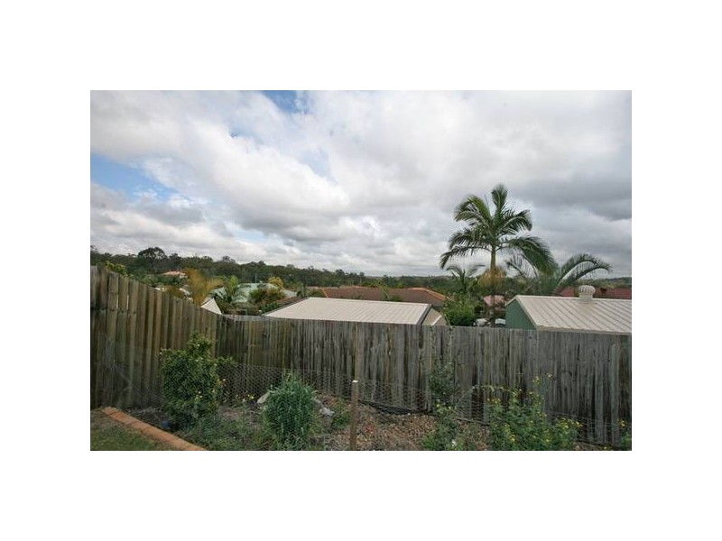 14 Sunrise Crescent, Regents Park QLD 4118