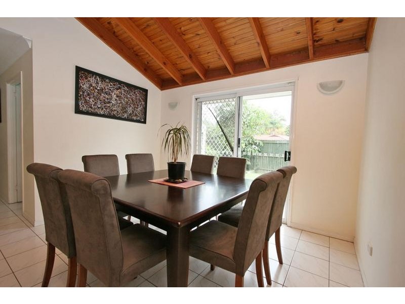 104 Parkroyal Cr.,, Regents Park QLD 4118