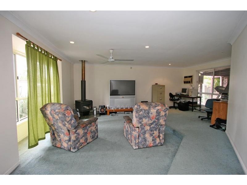 104 Parkroyal Cr.,, Regents Park QLD 4118