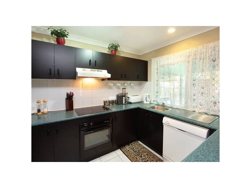 102 Redgum Drive, Regents Park QLD 4118