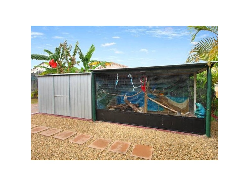 102 Redgum Drive, Regents Park QLD 4118