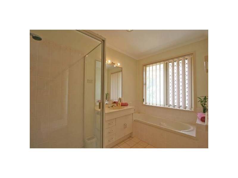 Regents Park QLD 4118