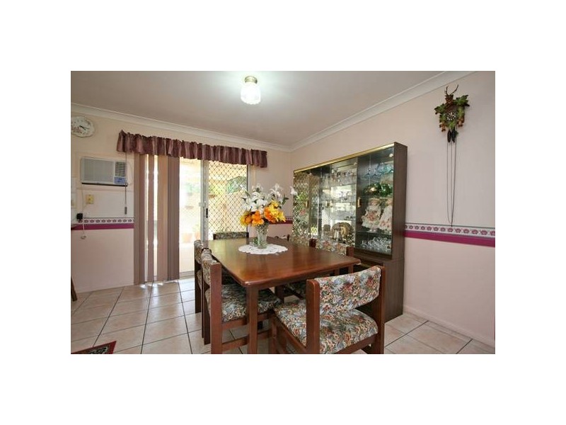Regents Park QLD 4118