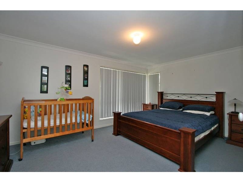 122 EMERALD DRIVE, Regents Park QLD 4118