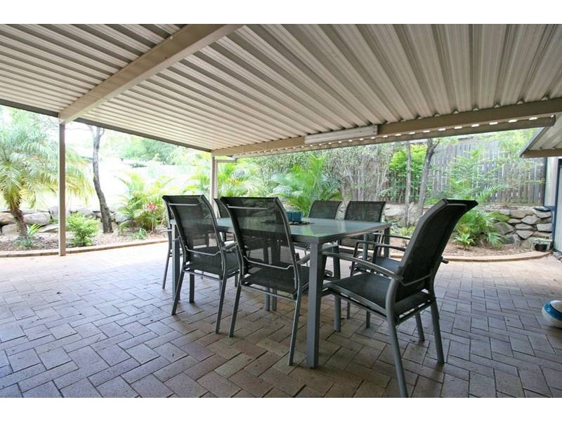 122 EMERALD DRIVE, Regents Park QLD 4118