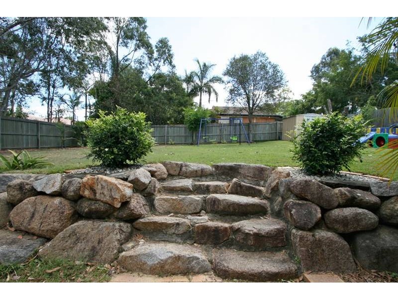 122 EMERALD DRIVE, Regents Park QLD 4118