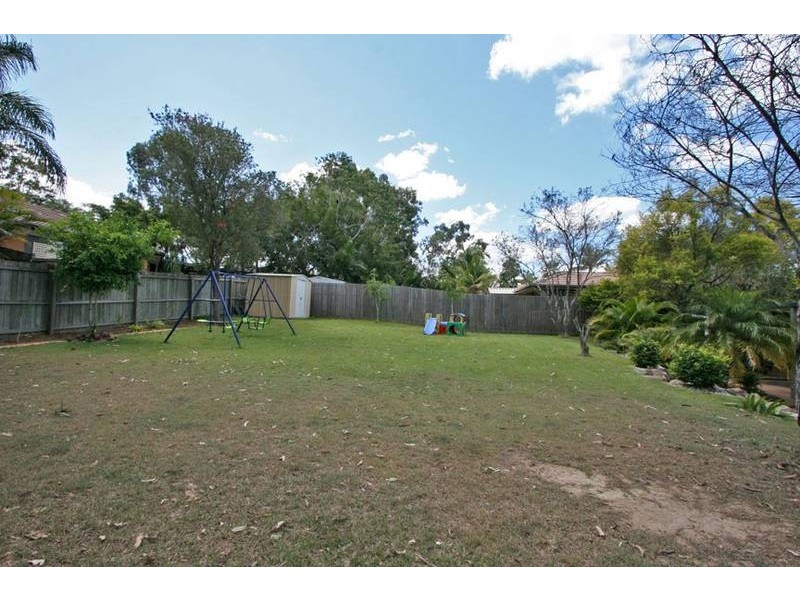 122 EMERALD DRIVE, Regents Park QLD 4118