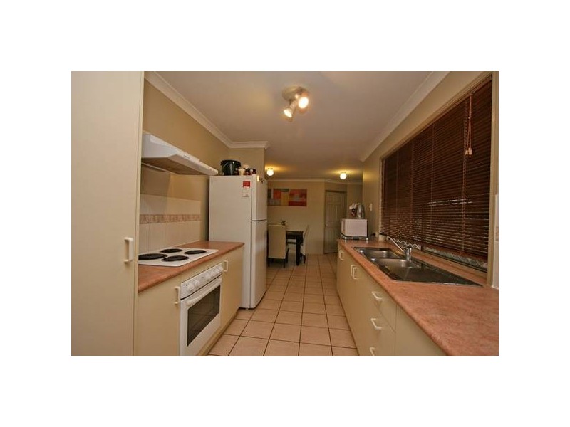 11 Park Close, Hillcrest QLD 4118