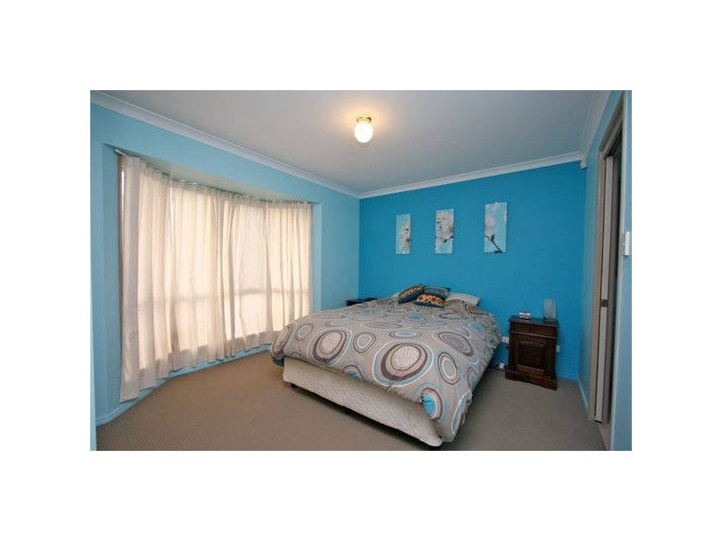 11 Park Close, Hillcrest QLD 4118