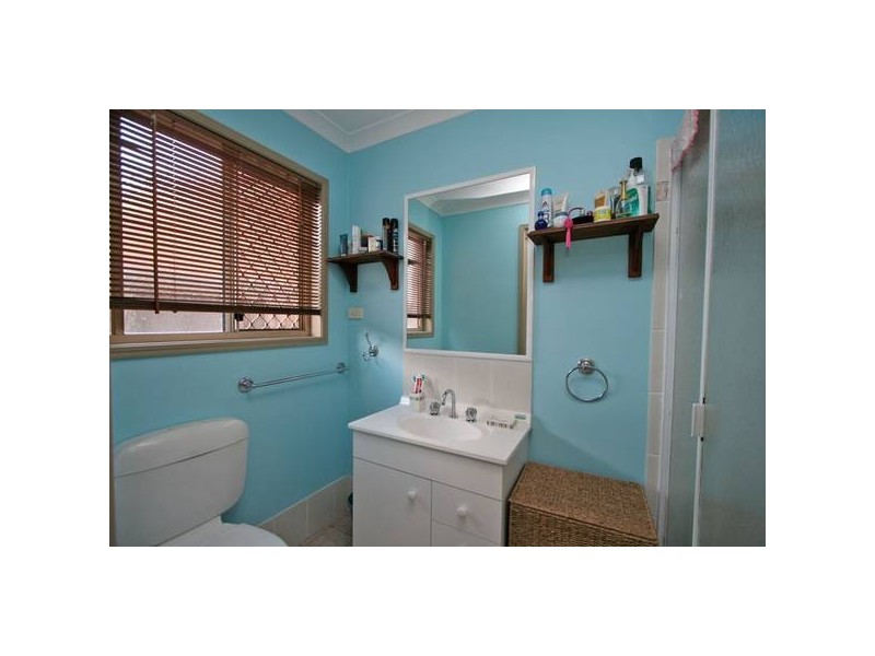 11 Park Close, Hillcrest QLD 4118