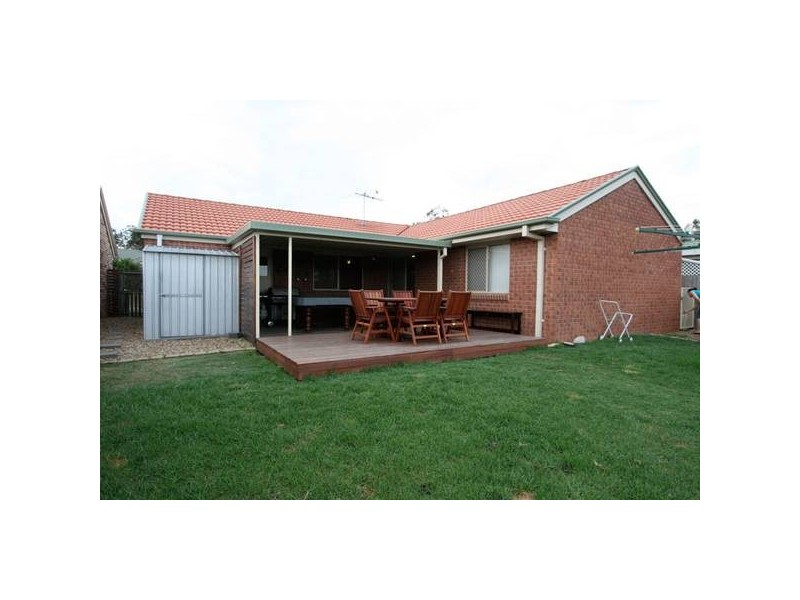 11 Park Close, Hillcrest QLD 4118