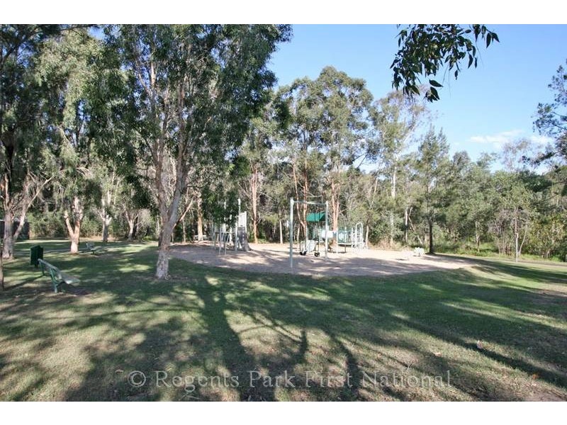 47 Haldham Crs, Regents Park QLD 4118