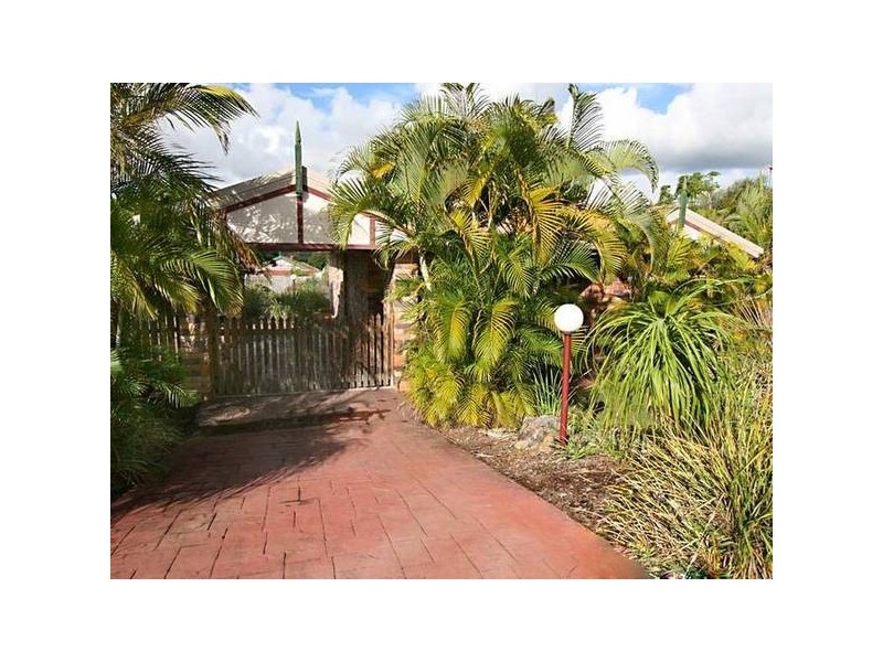 7 THISTLE STREET, Regents Park QLD 4118