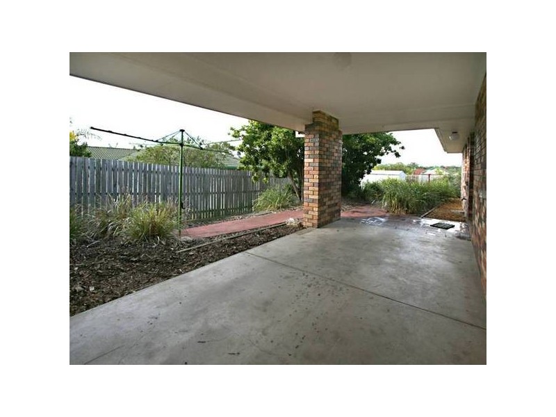 7 THISTLE STREET, Regents Park QLD 4118