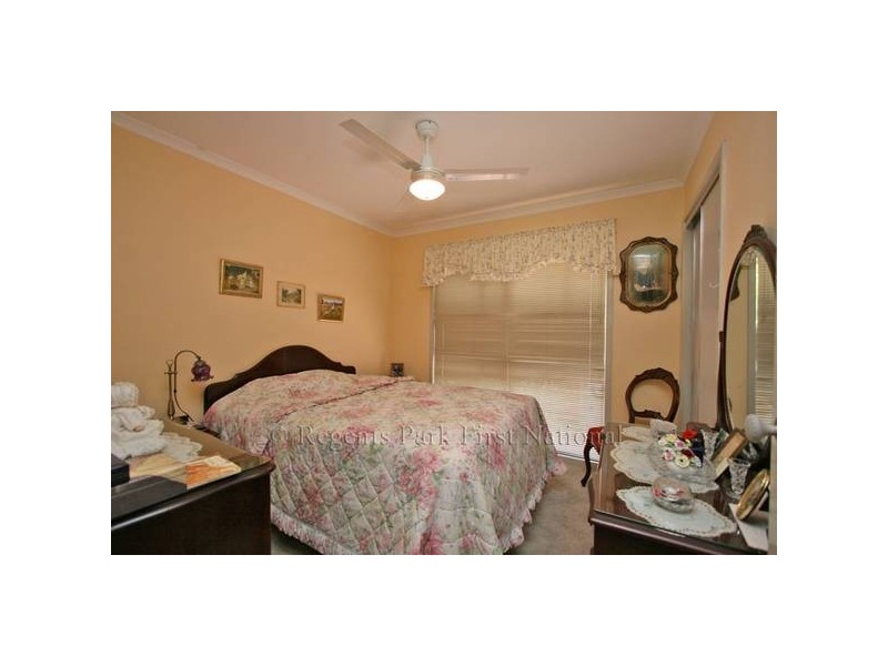 102 Bottlebrush Drive, Regents Park QLD 4118