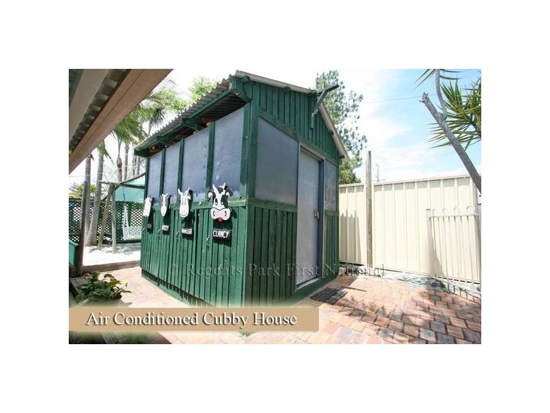 102 Bottlebrush Drive, Regents Park QLD 4118