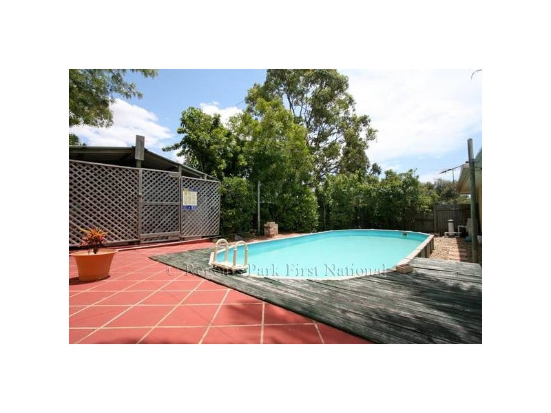 102 Bottlebrush Drive, Regents Park QLD 4118