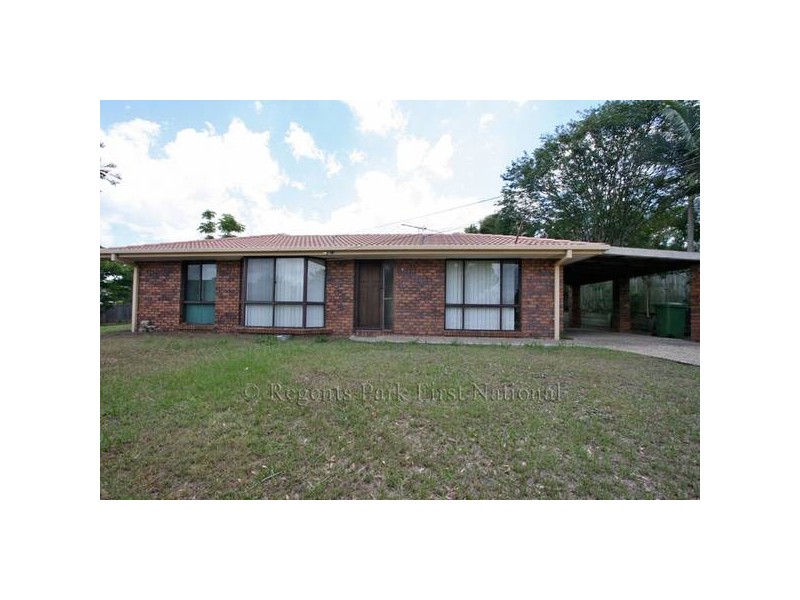 24 Greenvale Crt.,, Regents Park QLD 4118