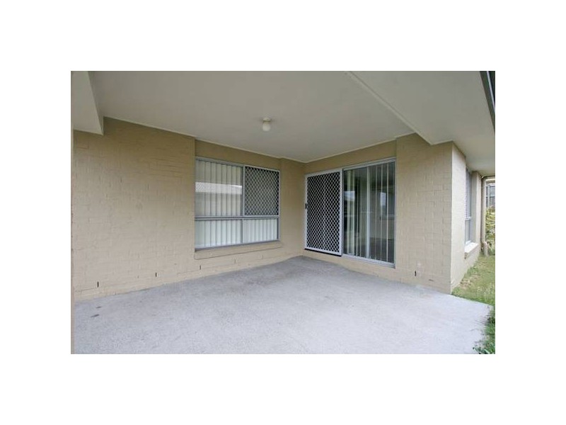 24 PAUL DRIVE, Regents Park QLD 4118