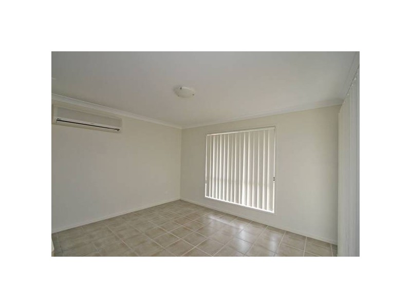 24 PAUL DRIVE, Regents Park QLD 4118