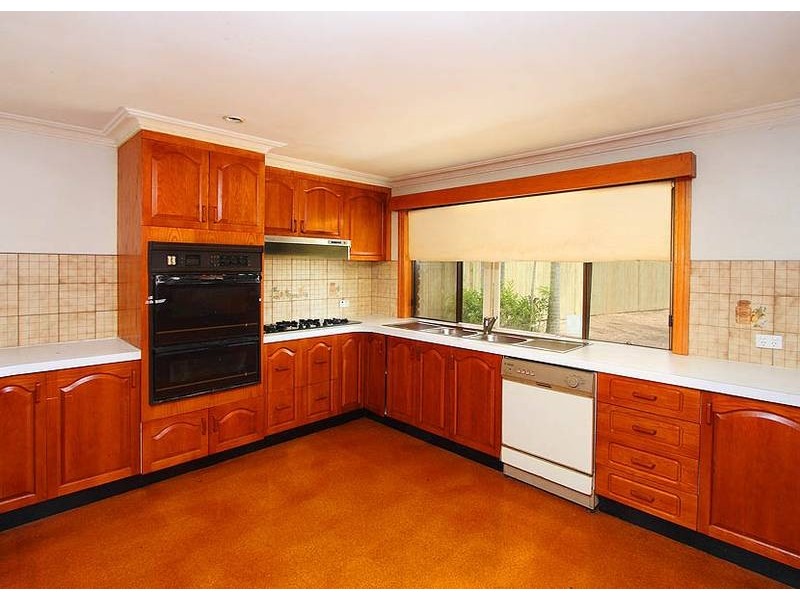 7 Resi Drive, Regents Park QLD 4118