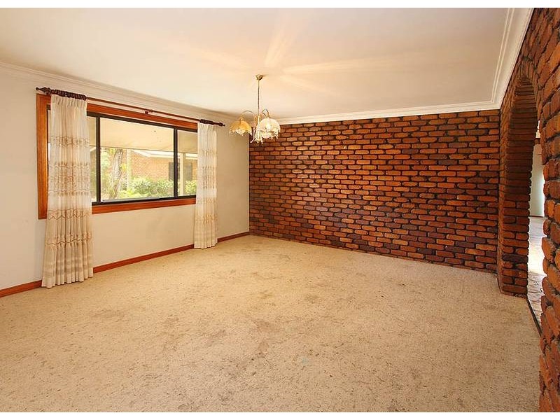 7 Resi Drive, Regents Park QLD 4118