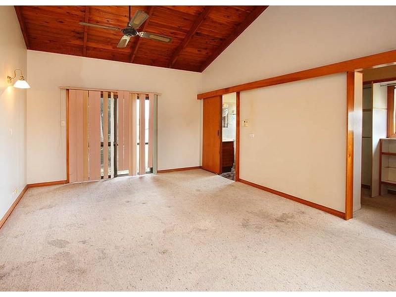 7 Resi Drive, Regents Park QLD 4118