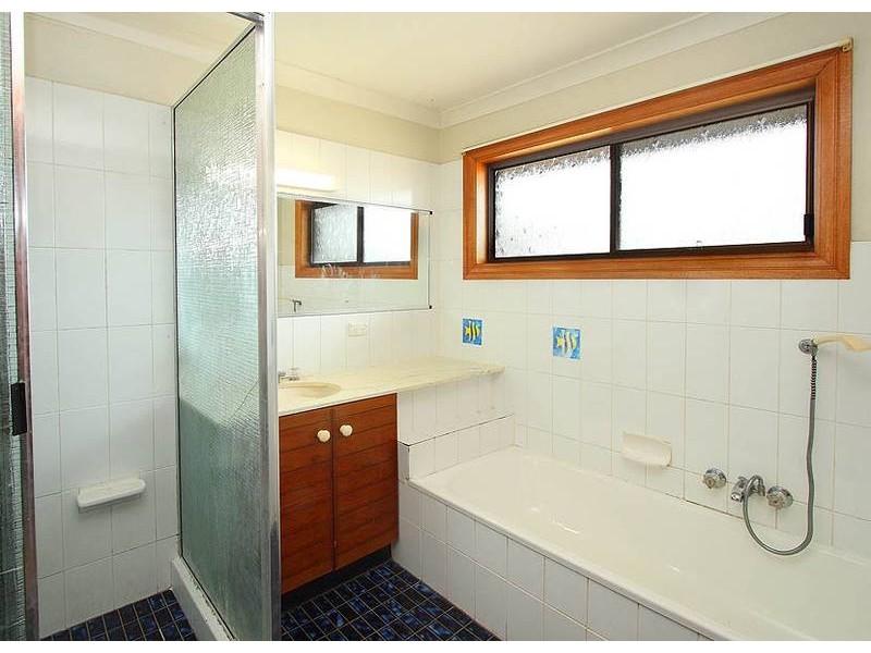 7 Resi Drive, Regents Park QLD 4118