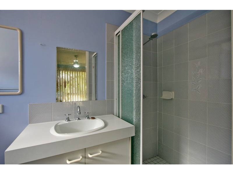 5 Renee Street, Regents Park QLD 4118