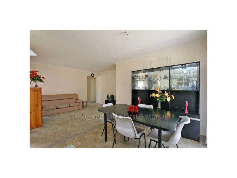 6 Noble Court, Regents Park QLD 4118