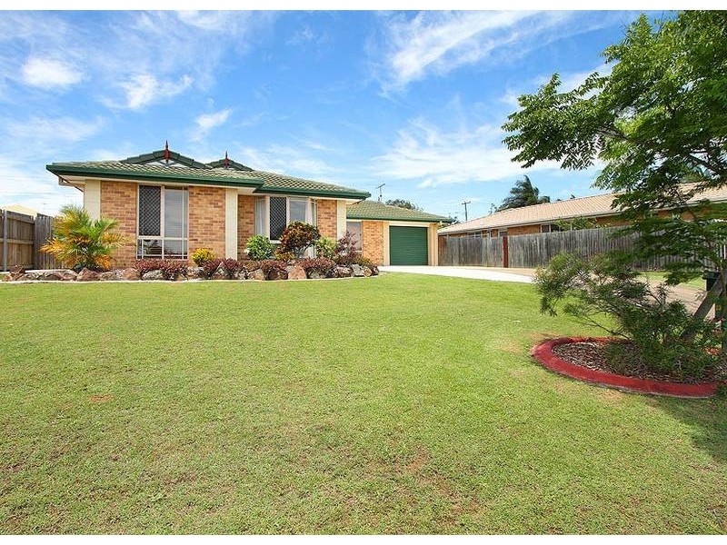 13 Barcoo Ct, Hillcrest QLD 4118