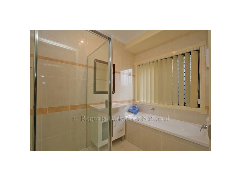 Regents Park QLD 4118